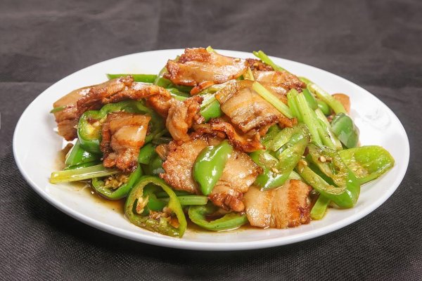 豪资随配 “外卖卫星店”与堂食店有什么不同，如何防止脏乱差？